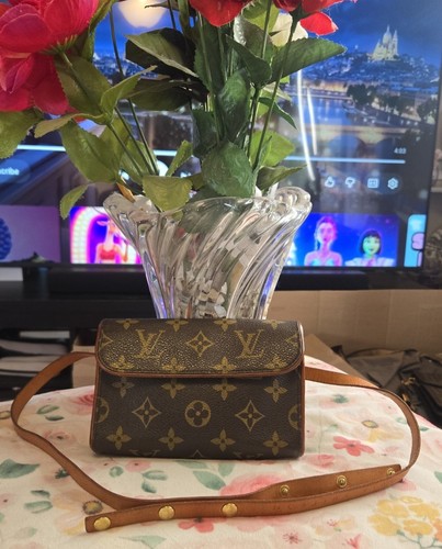 Pochette louis vuitton - louis,